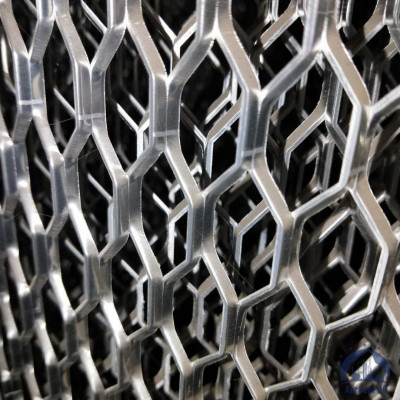 Алюминиевая декоративная просечно-вытяжная сетка 6х30х6,25 мм купить в Туле